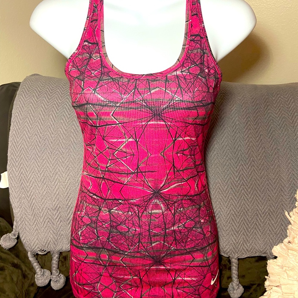 Womens NIKE racer back tabk top size S
